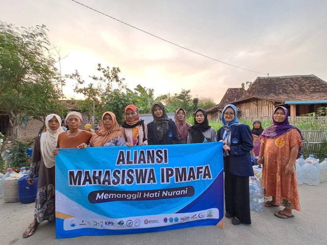 
					Kekeringan dan Krisis Air Semakin Meluas di Pati, Aliansi Mahasiswa Ipmafa Salurkan Air Bersih
